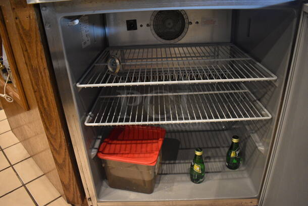 NICE! 2008 Victory Model UR-27-SST Stainless Steel Commercial Single Door Undercounter Cooler on Commercial Casters. Does Not Include Contents. 115 Volts, 1 Phase. 27x30x34. Tested and Working! - Image 4 of 5