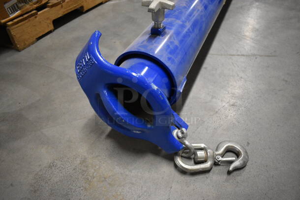 SWEET! Vestil Model 5Z153 Blue Metal Industrial Low Profile 10,000 Pound Capacity Boom. 32x9x83 - Image 3 of 9