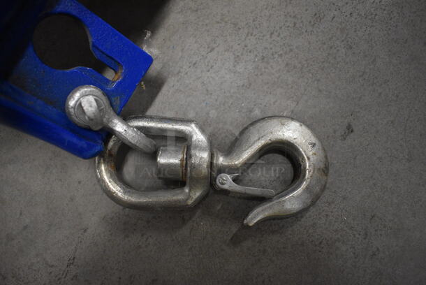SWEET! Vestil Model 5Z153 Blue Metal Industrial Low Profile 10,000 Pound Capacity Boom. 32x9x83 - Image 4 of 9