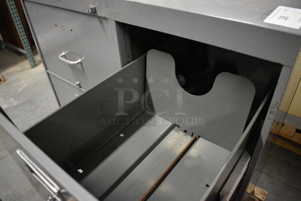 Gray Metal 4 Drawer Filing Cabinet. 15x27x52 - Image 3 of 7