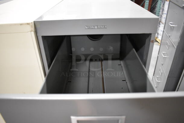 Shaw Walker Gray Metal 4 Drawer Filing Cabinet. 15x27x52 - Image 4 of 8