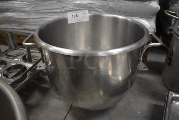 Hobart VMLH30 Stainless Steel Commercial 30 Quart Planetary Mixing Bowl. 20x15.5x13 - Image 1 of 4