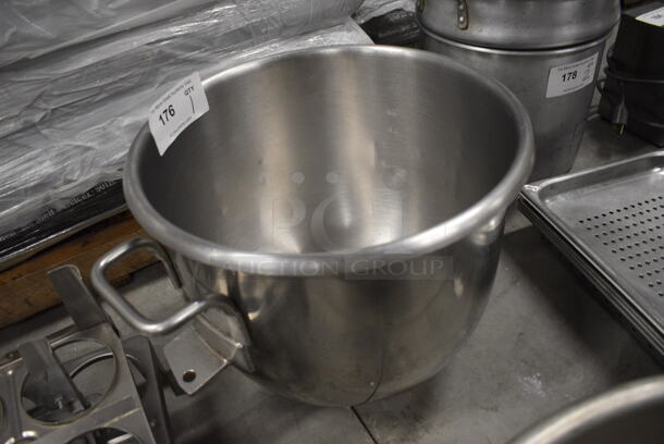 Hobart VMLH30 Stainless Steel Commercial 30 Quart Planetary Mixing Bowl. 20x15.5x13 - Image 2 of 4