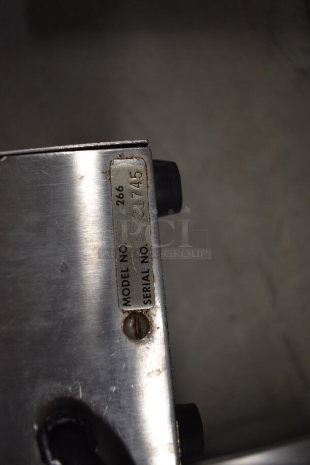 Edlund Model 266 Metal Commercial Electric Powered Can Opener. 115 Volts, 1 Phase. 4.5x6.5x12 - Image 5 of 5