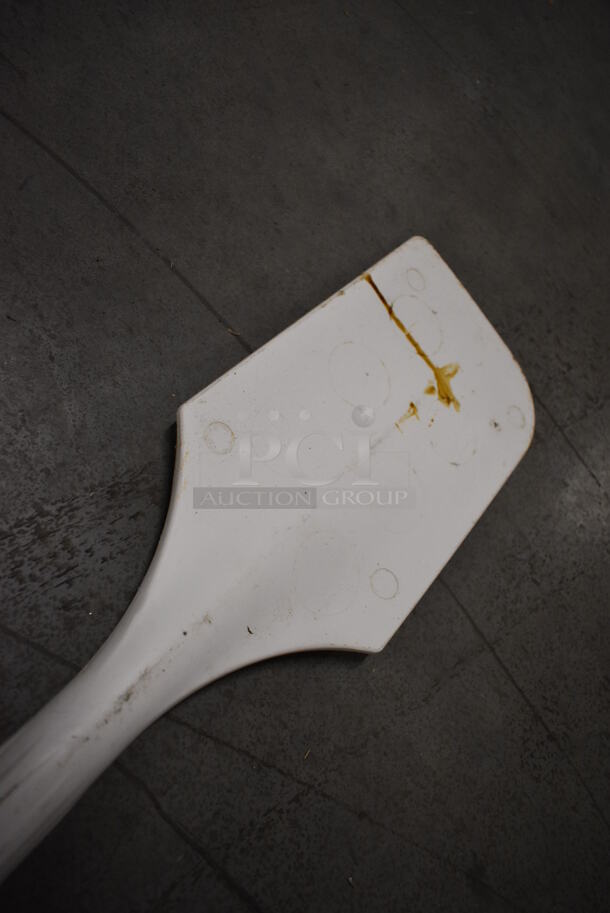 White Poly Mixing Paddle. 52x6 - Image 4 of 4