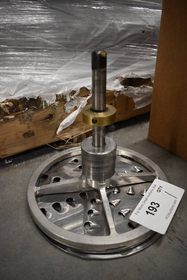Metal Commercial Pelican Head Blade on Frame and Extra Shredding Blade. 9.25x9.25x9 - Image 2 of 6