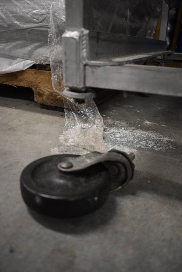 Metal Commercial Pan Transport Rack on Commercial Casters. 20.5x26x69 - Image 4 of 4