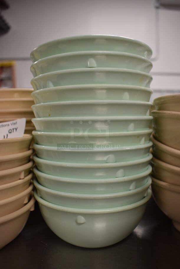 22 Poly Green Bowls. 5x5x2. 22 Times Your Bid! - Image 3 of 3