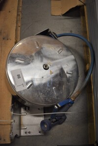 Metal Commercial Retractable Hose w/ Spray Nozzle. 15x16x6