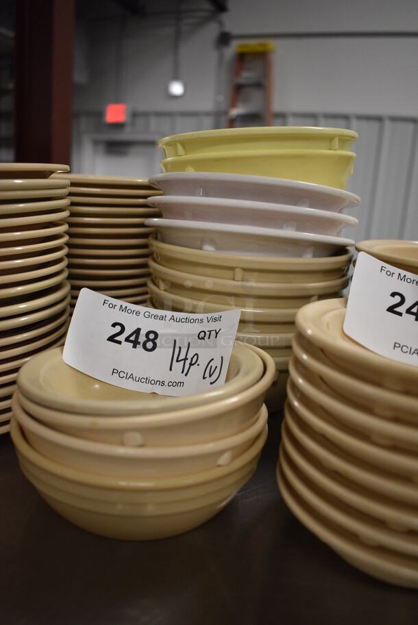 14 Various Poly Bowls. Includes 5x5x2. 14 Times Your Bid! - Image 2 of 2
