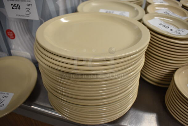 24 Tan Poly Plates. 9x9x1. 24 Times Your Bid!