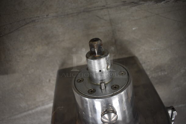 Metal Commercial Pelican Head w/ Shredding Blade. 10x18x13 - Image 5 of 5