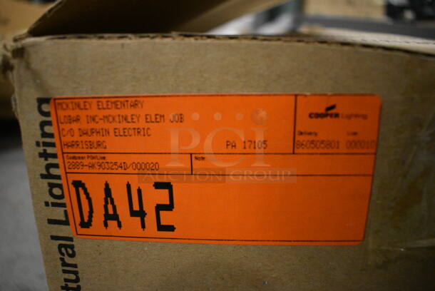 BRAND NEW IN BOX! Horz SF Reflector. 10x10x8 - Image 5 of 6