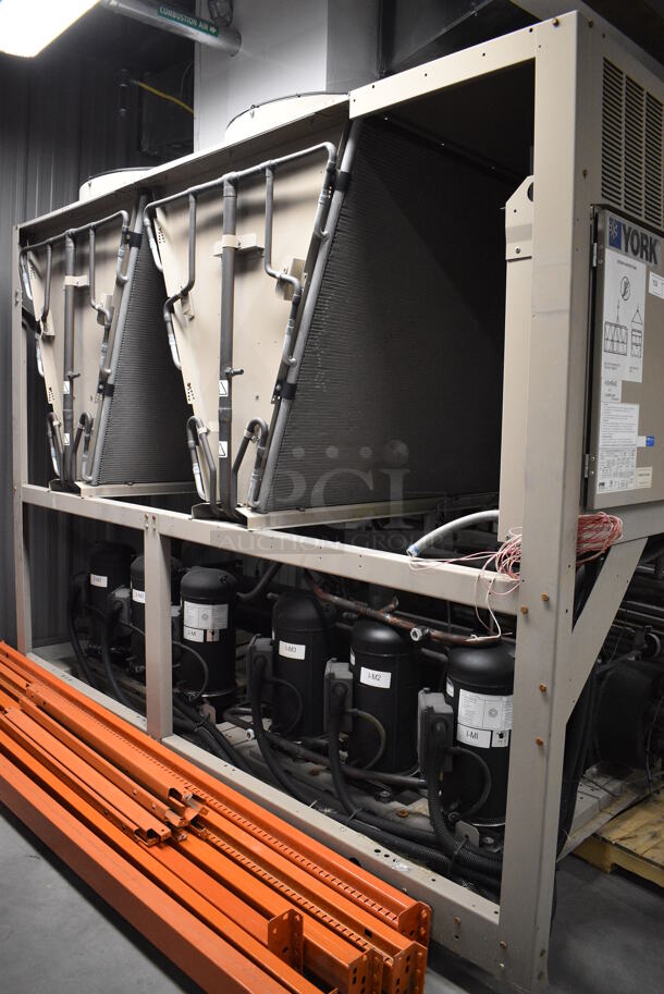 2010 York Johnson Controls Model YLAA0070SE46XCASDTXATXBLXCXX44 Metal Industrial Scroll Chiller. 460 Volts, 3 Phase. 88x115x89 - Image 6 of 9