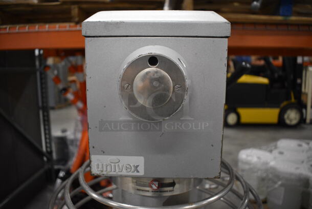 BEAUTIFUL! Univex Model SRM30 Metal Commercial Floor Style 30 Quart Planetary Mixer w/ Stainless Steel Mixing Bowl, Bowl Guard and Whisk Attachment. 115 Volts, 1 Phase. 22x34x50 - Image 6 of 12