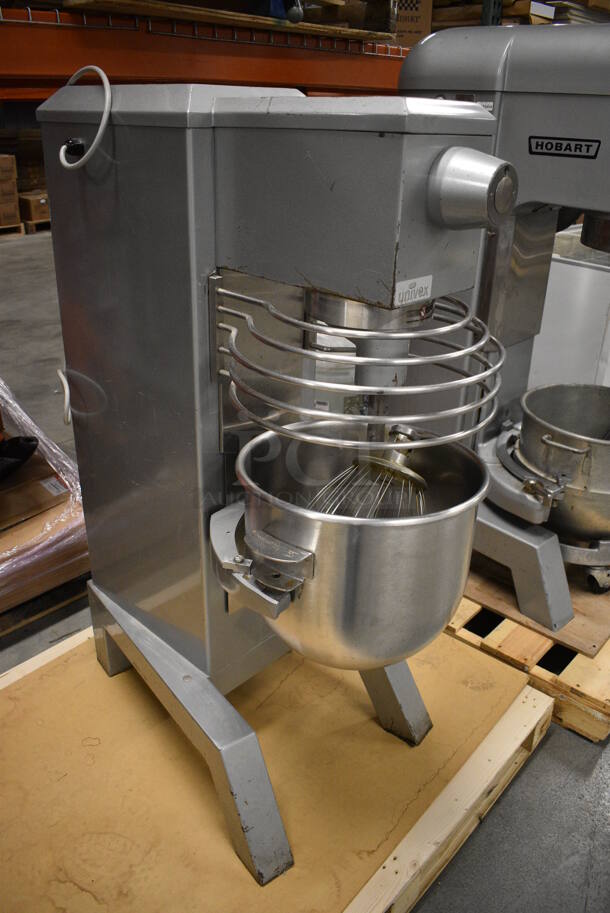 BEAUTIFUL! Univex Model SRM30 Metal Commercial Floor Style 30 Quart Planetary Mixer w/ Stainless Steel Mixing Bowl, Bowl Guard and Whisk Attachment. 115 Volts, 1 Phase. 22x34x50 - Image 9 of 12