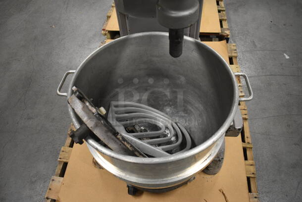 STUNNING! Hobart Model L-800 Metal Commercial Floor Style 80 Quart Planetary Mixer w/ Stainless Steel Mixing Bowl, Bowl Adaptor, Mixing Bowl Dolly and Paddle Attachment. 208 Volts, 3 Phase. 28x40x56 - Image 7 of 12