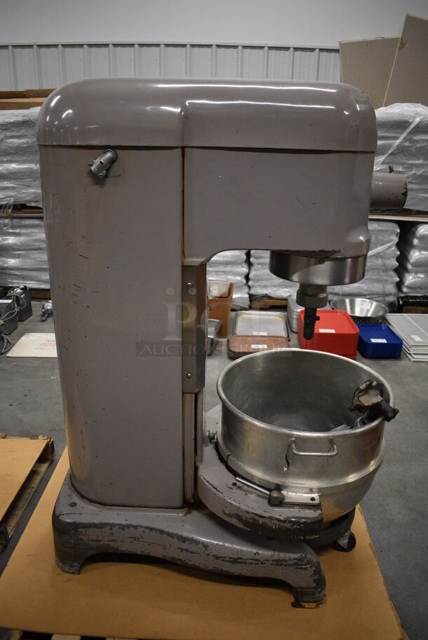 STUNNING! Hobart Model L-800 Metal Commercial Floor Style 80 Quart Planetary Mixer w/ Stainless Steel Mixing Bowl, Bowl Adaptor, Mixing Bowl Dolly and Paddle Attachment. 208 Volts, 3 Phase. 28x40x56 - Image 10 of 12
