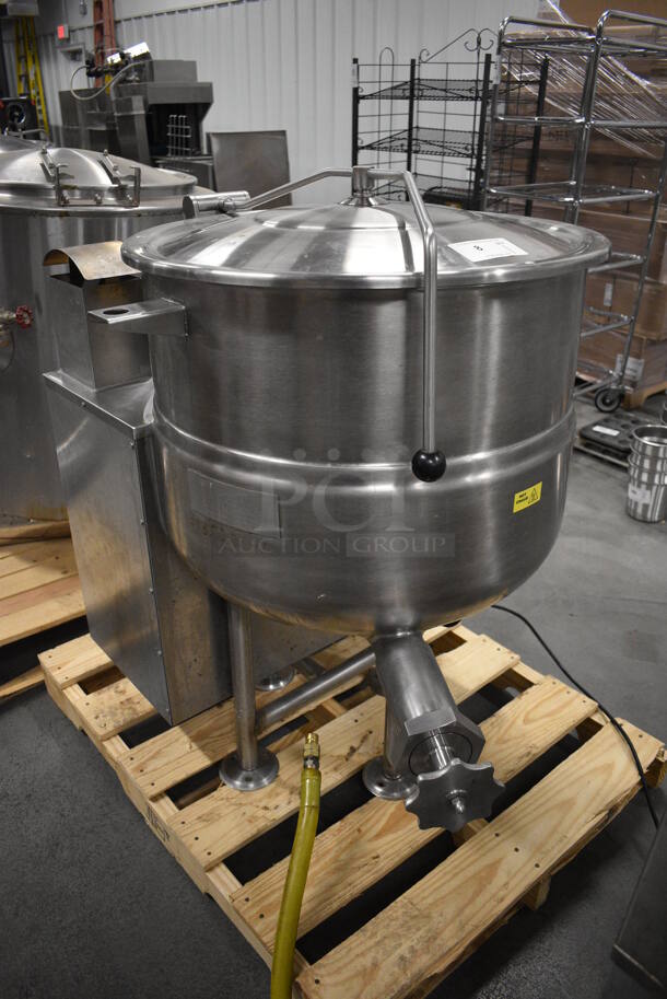 GORGEOUS! Cleveland Model KGL-40 Stainless Steel Commercial Natural Gas Powered Floor Style 40 Gallon Steam Kettle. 140,000 BTU. 31x45x44 - Image 9 of 12