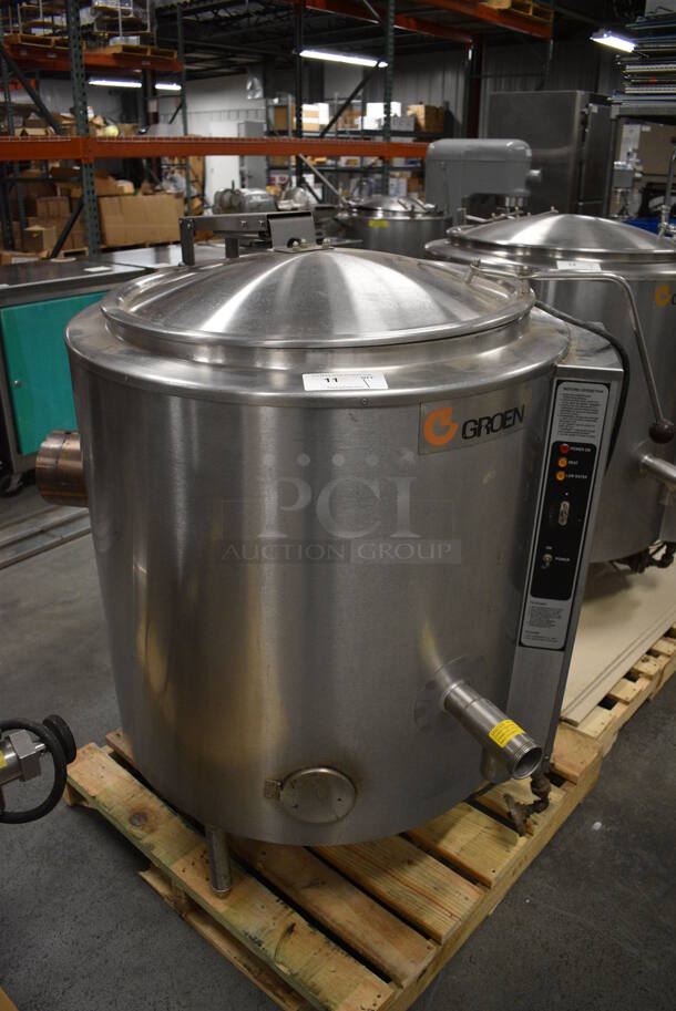 GORGEOUS! Groen Model AH/1E-40 Stainless Steel Commercial Natural Gas Powered Floor Style 40 Gallon Steam Kettle. 100,000 BTU. 34x41x48