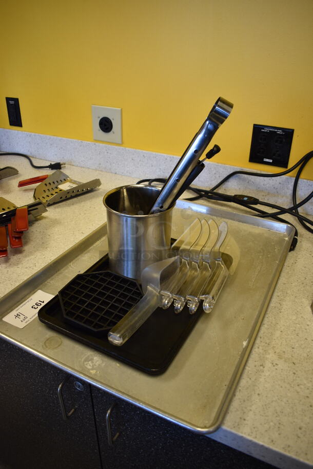 ALL ONE MONEY! Lot of Various Items Including Poly Scoops and Full Size Baking Pan! 18x26 - Image 3 of 3
