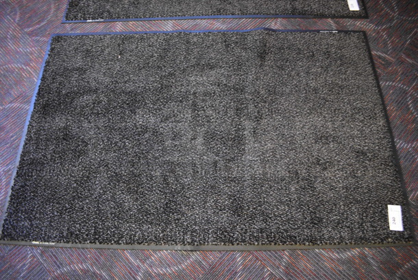 Black/Gray Floor Mat. 43.5x66.5