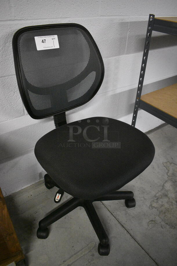 Black Office Chair on Casters. 18x19x34 - Image 2 of 3