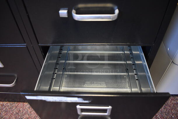 Hirsch Black Metal 4 Drawer Filing Cabinet. 15x27x52 - Image 4 of 8