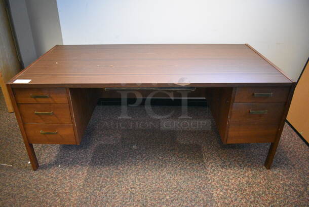 Wood Pattern Desk w/ 5 Drawers. 72x36x29