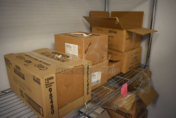 Chrome Finish 4 Tier Metro Style Shelving Unit w/ Contents!! 48x18x74. BUYER MUST DISMANTLE. PCI CANNOT  DISMANTLE FOR SHIPPING. PLEASE CONSIDER FREIGHT CHARGES. - Image 5 of 6