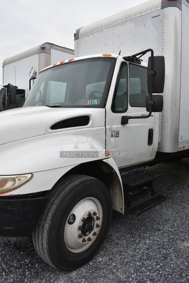 2005 International Model 4200 SBA 4X2 26' Box Truck w/ Fold Out Aluminum Liftgate, 2 Etrack Strapping Rails and Instruction Manual. VIN 1HTMPAFL36H219889. Odometer Reads 265,783. Vehicle Runs and Drives! Title Is Free and Clear. See Lots 2-3 For Additional Pictures! - Image 7 of 11