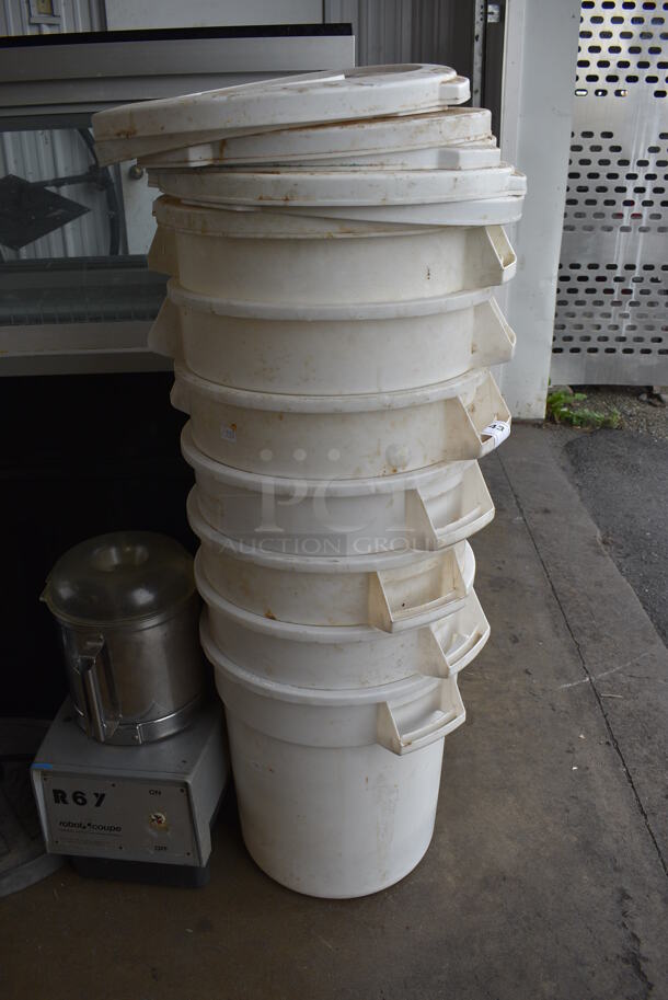 7 White Poly Trash Cans w/ 7 Lids. 16x18x17. 7 Times Your Bid!