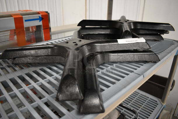 5 Black Metal Table Base Prongs. 22x22x2. 5x Your Bid - Image 1 of 5
