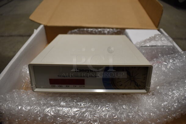 Ademco Model CIA Power Adaptor Box. WITH ORIGINAL BOX!. 6x6x1.5
