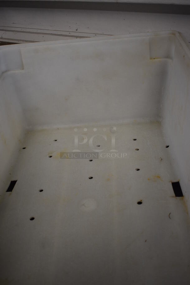 2 Various Poly Items; Bowl and Bin. Includes 18x26x8. 2 Times Your Bid! - Image 2 of 5