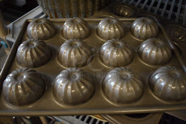 3 Metal Muffin Baking Pans. 10.5x14x1.5. 3x Your Bid! - Image 3 of 3