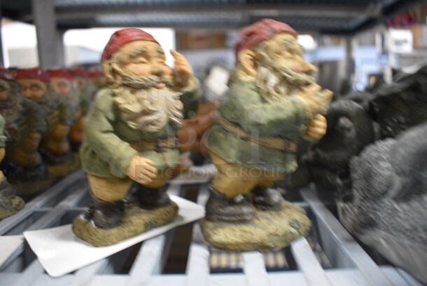4 Decorative Gnome Figurines. 3x2.5x4.5. 4x Your Bid - Image 4 of 4
