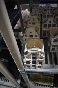 5 Ceramic Decorative Amsterdam Houses. 3.5x4.5x6. 5x Your Bid