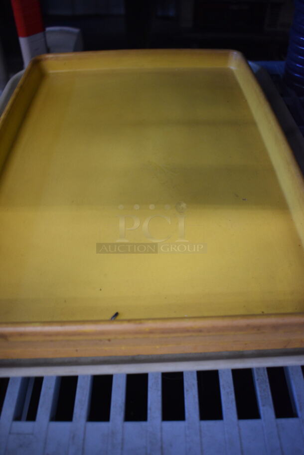 8 Plastic Serving Trays. 16x12x1. 8x Your Bid! - Image 3 of 4