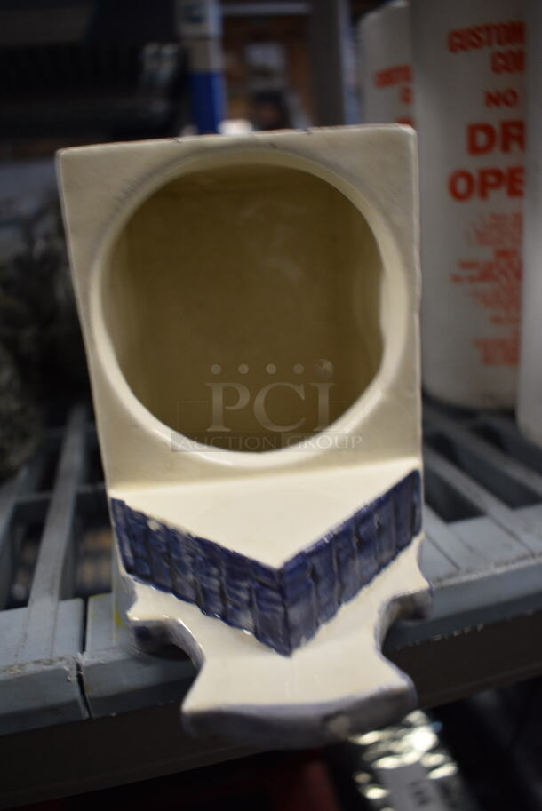 5 Ceramic Decorative Amsterdam Houses. 3.5x4.5x6. 5x Your Bid - Image 5 of 6