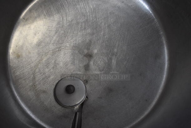 WOW! Vulcan Hart Model GKL-40 Stainless Steel Commercial Floor Style 40 Gallon Steam Kettle. 32x34x45 - Image 5 of 7