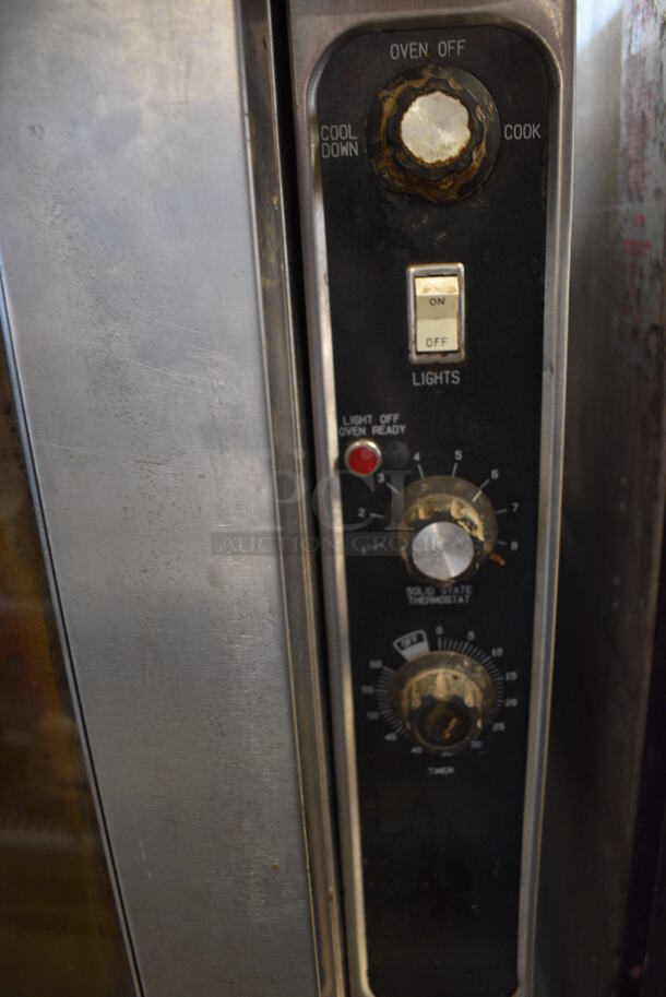 WHOA! Blodgett Model Single Deck Stainless Steel Commercial Full Size Convection Oven w/View Through Doors, Metal Oven Racks and Thermotactic Controls on Metal Legs. 38x41x56 - Image 4 of 10