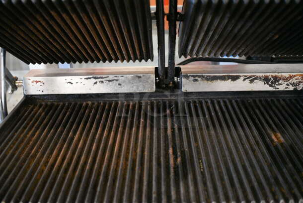 AWESOME! Vollrath Commercial Dual Panini Press. 23x14x8. - Image 6 of 7