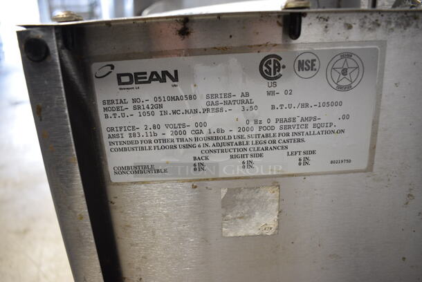 NICE! Dean Model SR142GN Stainless Steel Commercial Natural Gas Powered Deep Fat Fryer w/ 2 Metal Fry Baskets. 105,000 BTU. 15.5x29x46 - Image 7 of 7
