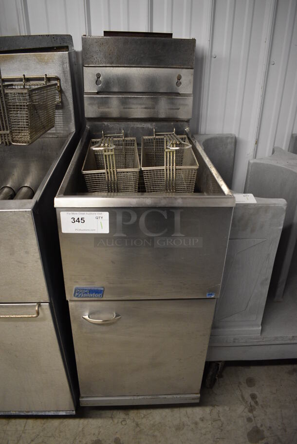 NICE! Pitco Frialator Model 35C+S Stainless Steel Commercial Natural Gas Powered Deep Fat Fryer w/ 2 Metal Fry Baskets. 105,000 BTU. 15.5x29x46
