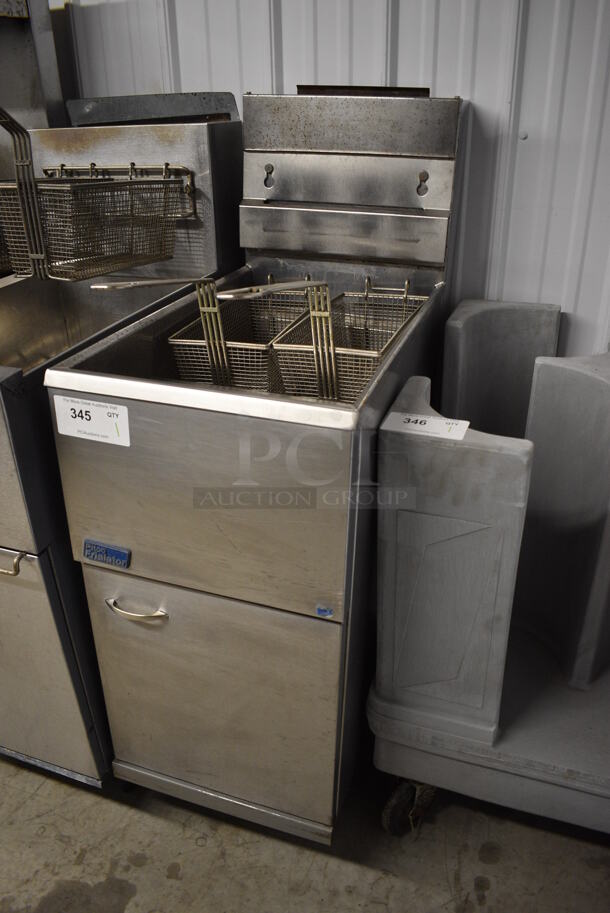 NICE! Pitco Frialator Model 35C+S Stainless Steel Commercial Natural Gas Powered Deep Fat Fryer w/ 2 Metal Fry Baskets. 105,000 BTU. 15.5x29x46 - Image 3 of 7