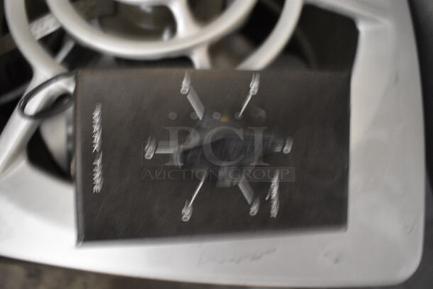 Metal Fan. 13x13x11 - Image 3 of 3