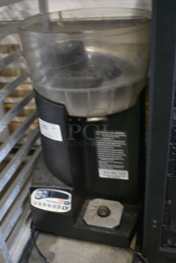 NICE! Vita-Mix Model VM0126 Metal Commercial Countertop Drink Mixer Machine. 15x17x27. Tested and Working! - Image 2 of 11
