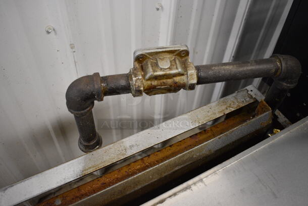 LATE MODEL! AWESOME! Vulcan Stainless Steel Commercial Gas Powered 6' Salamander Cheese Melter. 72x20x22 - Image 6 of 7