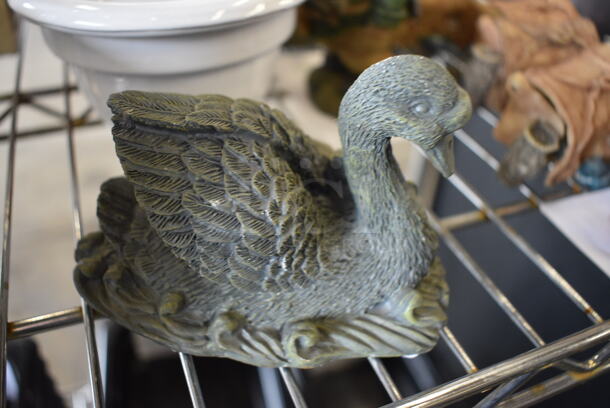 4 Various Items; Duck Figurine and 3 Bowls. Includes 4.5x4.5x3. 4 Times Your Bid! - Image 4 of 5